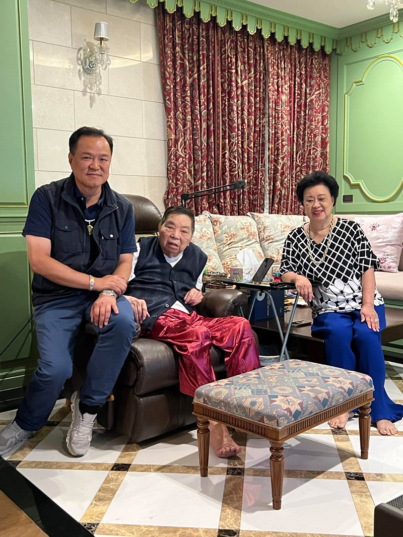 อนุทิน ชาญวีรกูล