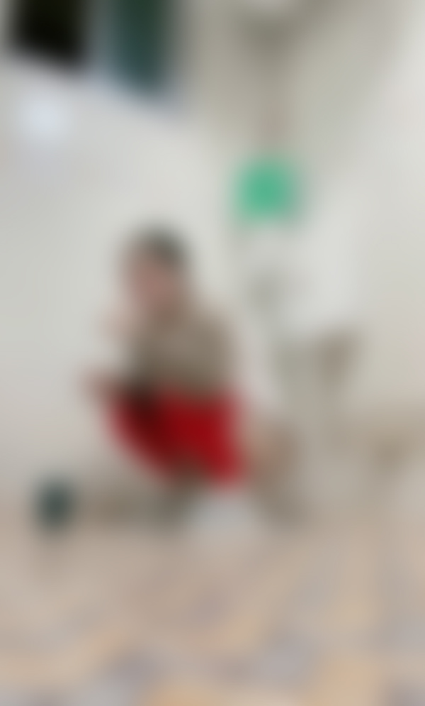 สาวสวยตั้งกล้องโชว์ทำธุระในห้องน้ำ