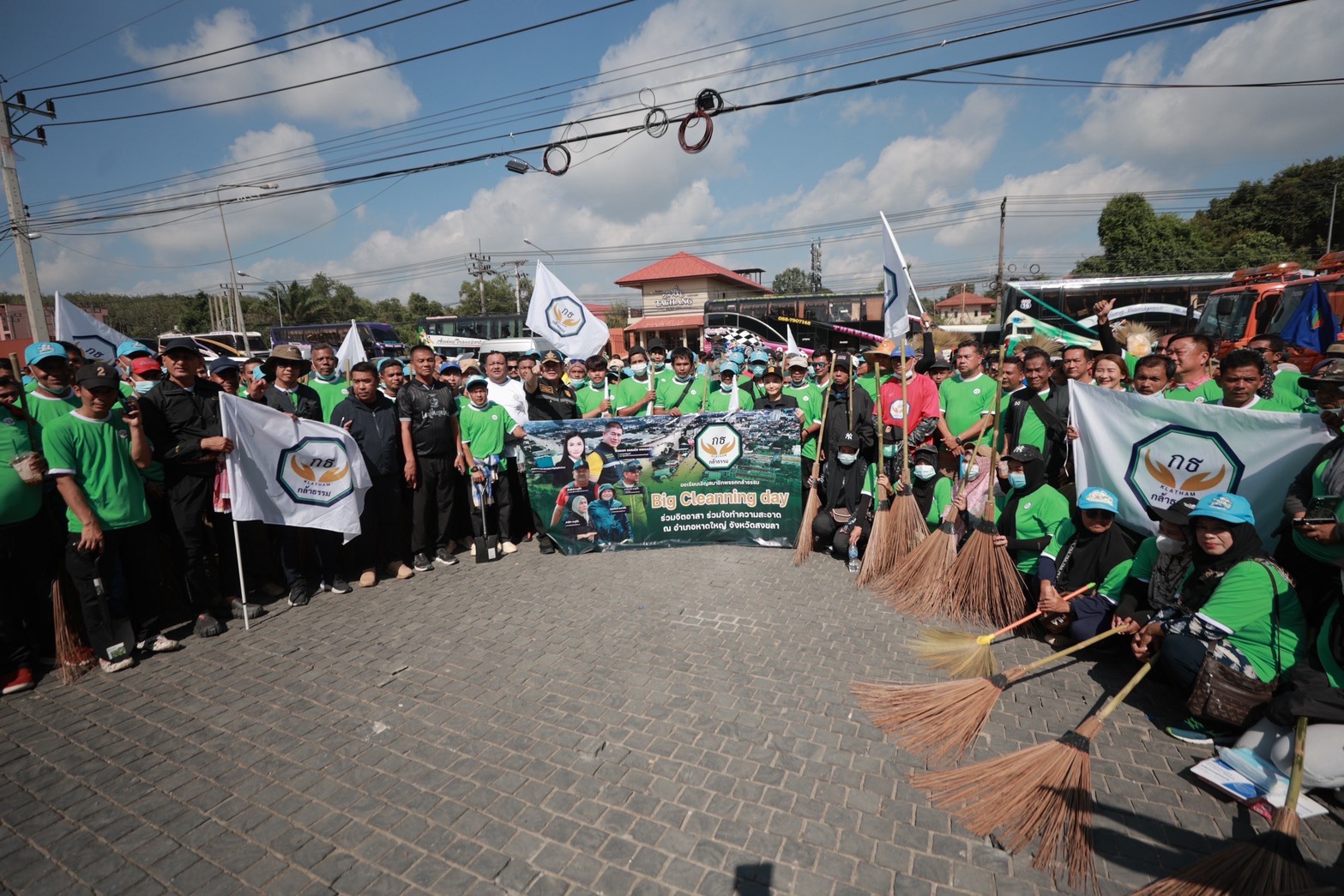 นฤมล นำ ศธ ลุยสำรวจโรงเรียน หาดใหญ่