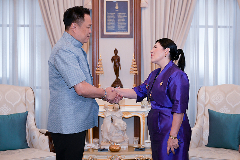 อนุทิน ชาญวีรกูล