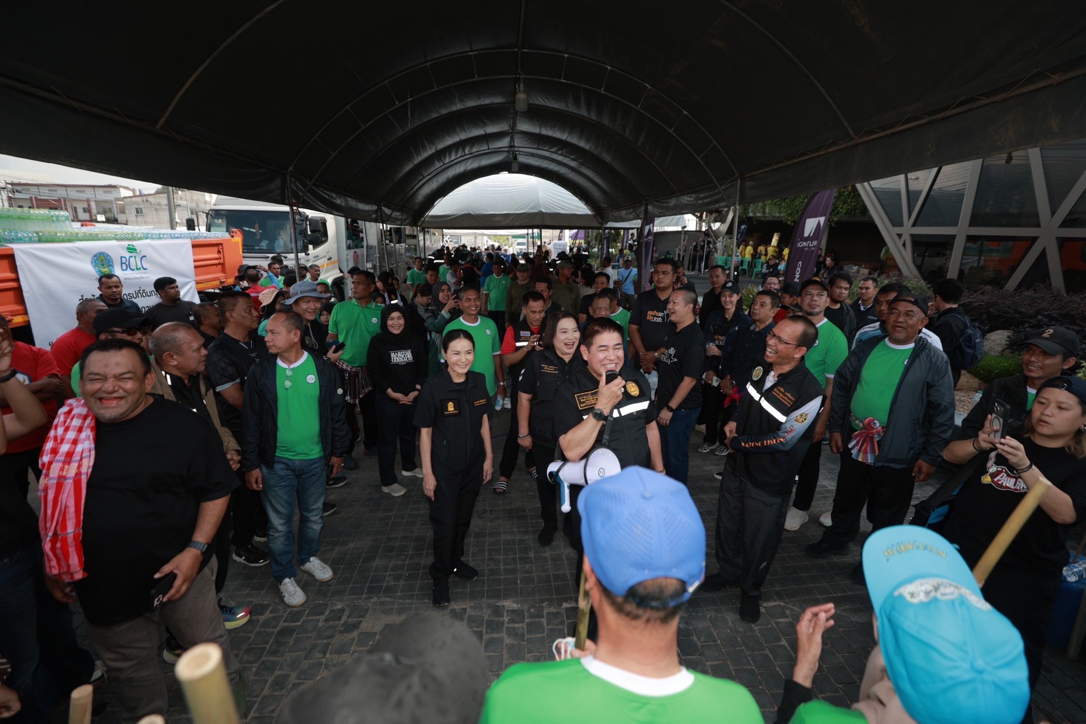 นฤมล นำ ศธ ลุยสำรวจโรงเรียน หาดใหญ่