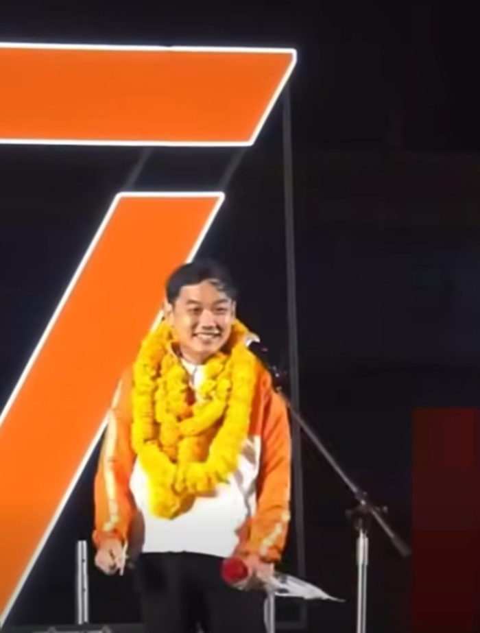 จูรี นุ่มแก้ว