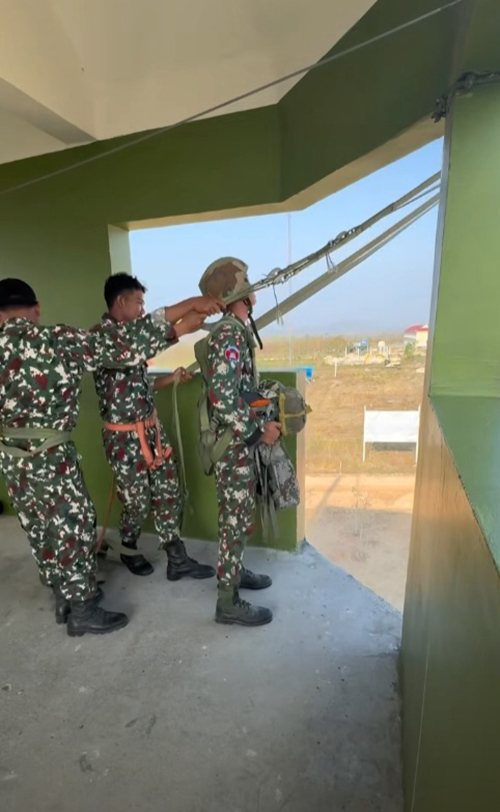 ทหารเขมรอย่างฮา