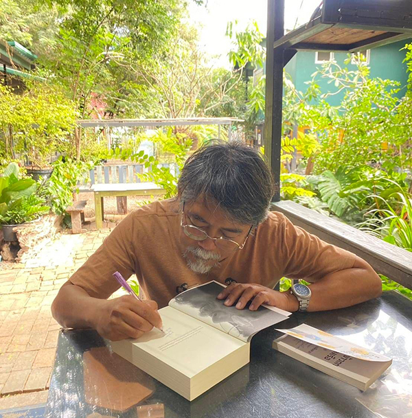 ศศิน เฉลิมลาภ