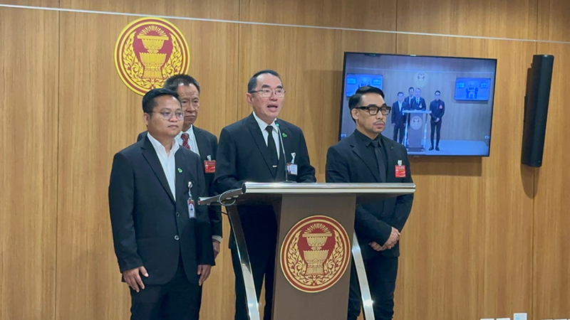วรงค์ เดชกิจวิกรม