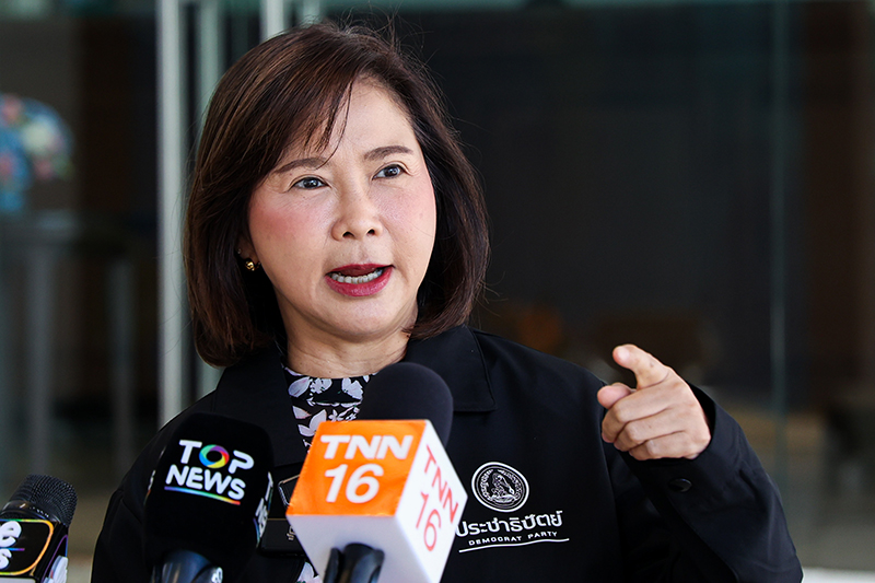 ต๊ะ นารากร 