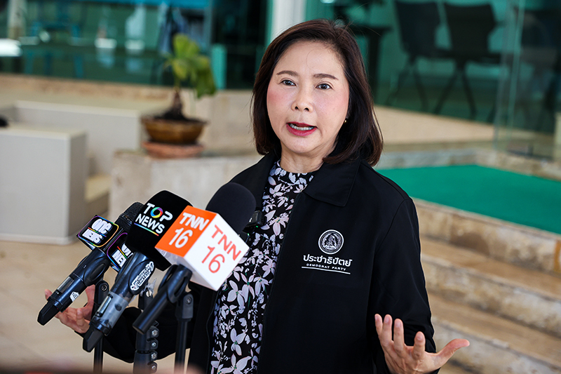 ต๊ะ นารากร 