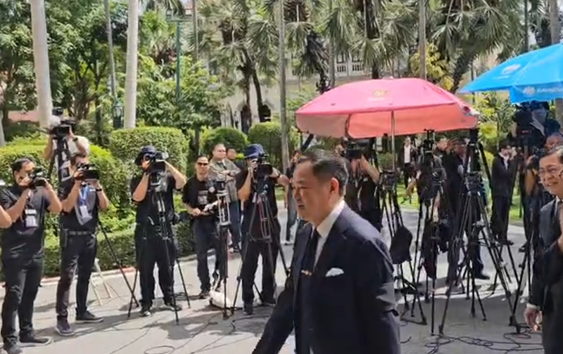 อนุทิน ชาญวีรกูล