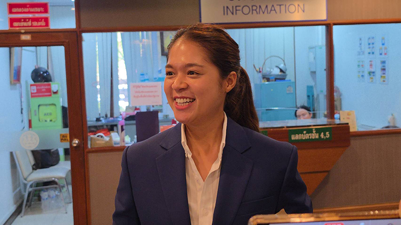 พลอยทะเล ลักษมีแสงจันทร์