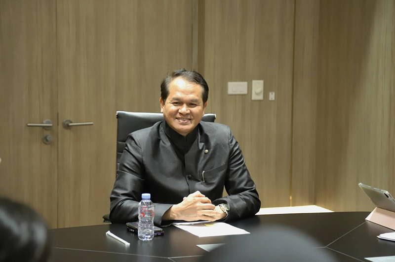 โกมล พรมเพ็ง