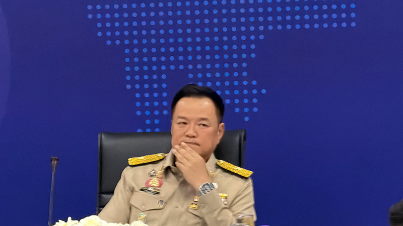 อนุทิน ชาญวีรกูล