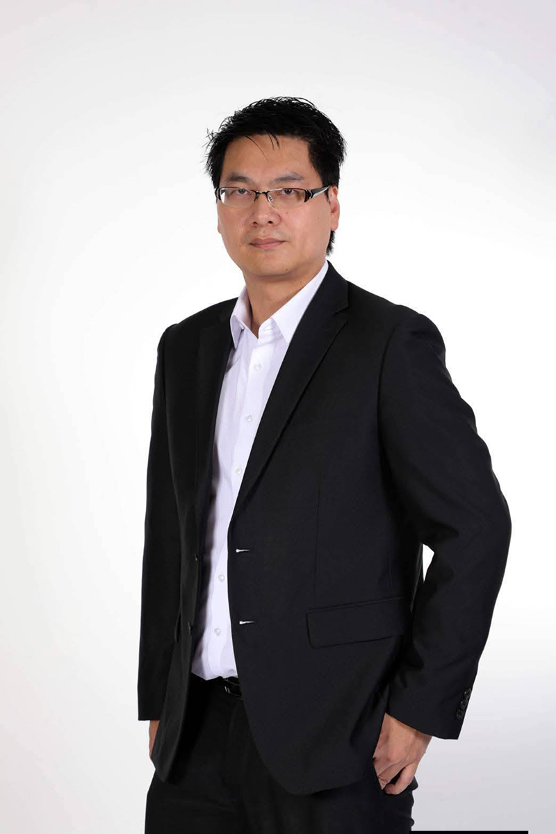 ดร.สติธร ธนานิธิโชติ