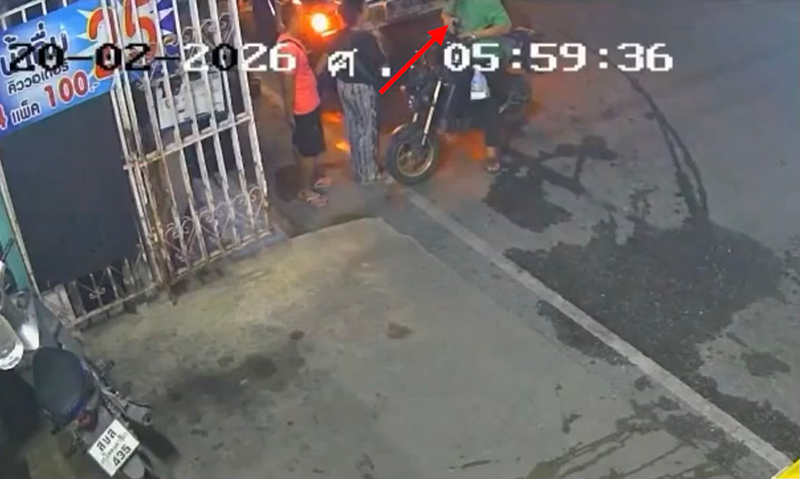 หนุ่มกร่างชักปืนขู่