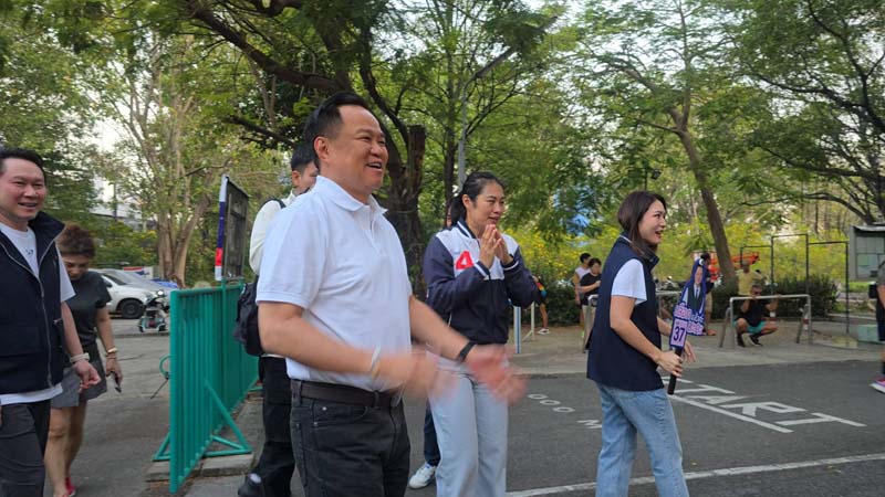 อนุทิน ชาญวีรกูล