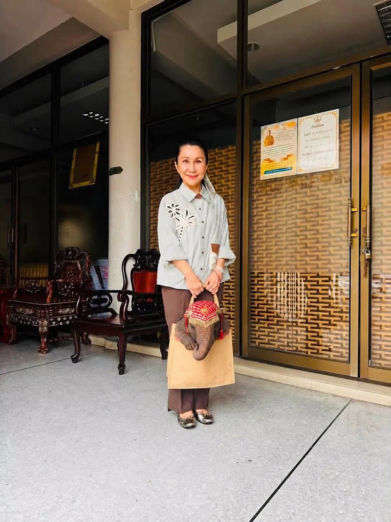 กัญจนา ศิลปอาชา