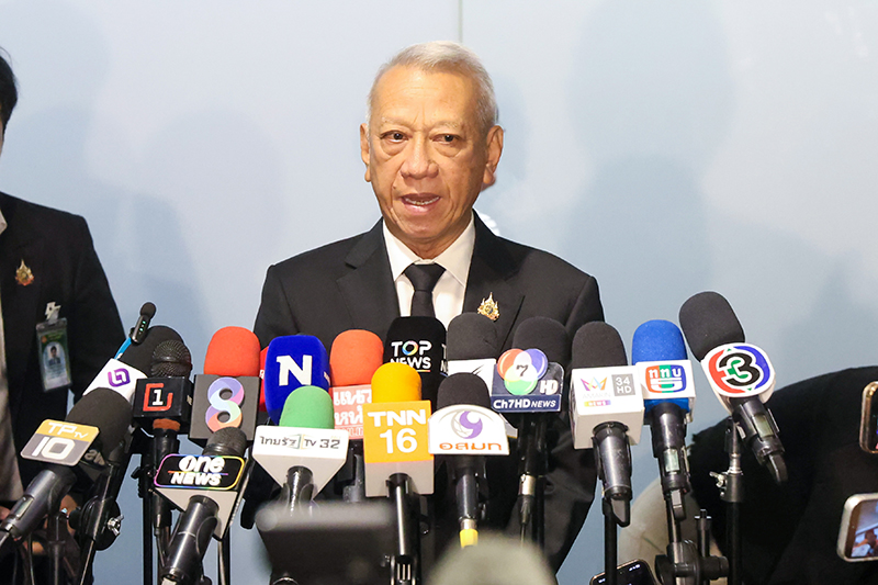พิพัฒน์ รัชกิจประการ