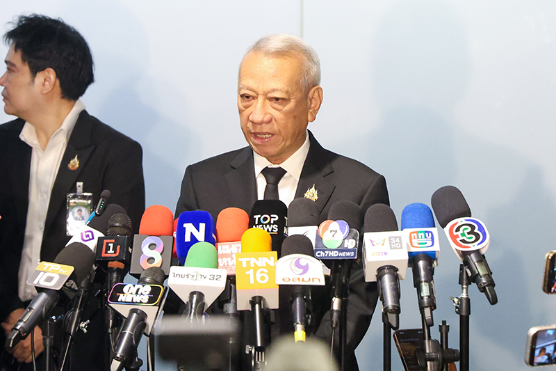 พิพัฒน์ รัชกิจประการ