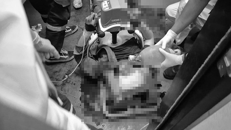 ตำรวจยิงตัวเอง