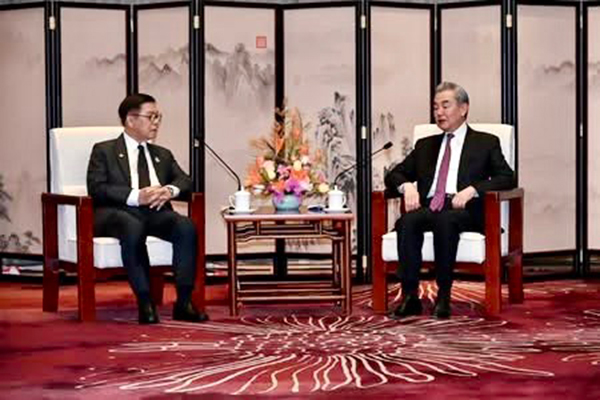 สีหศักดิ์ หารือ หวัง อี้