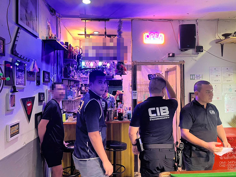 บุกทลายแหล่งค้ามนุษย์