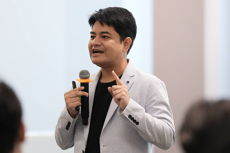 รัดเกล้า อินทวงศ์ สุวรรณคีรี
