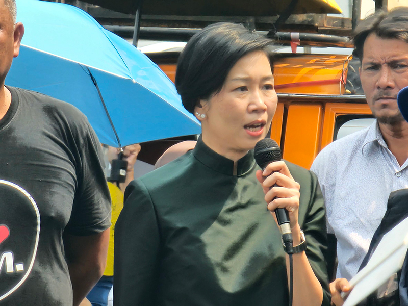 รัชดา ธนาดิเรก