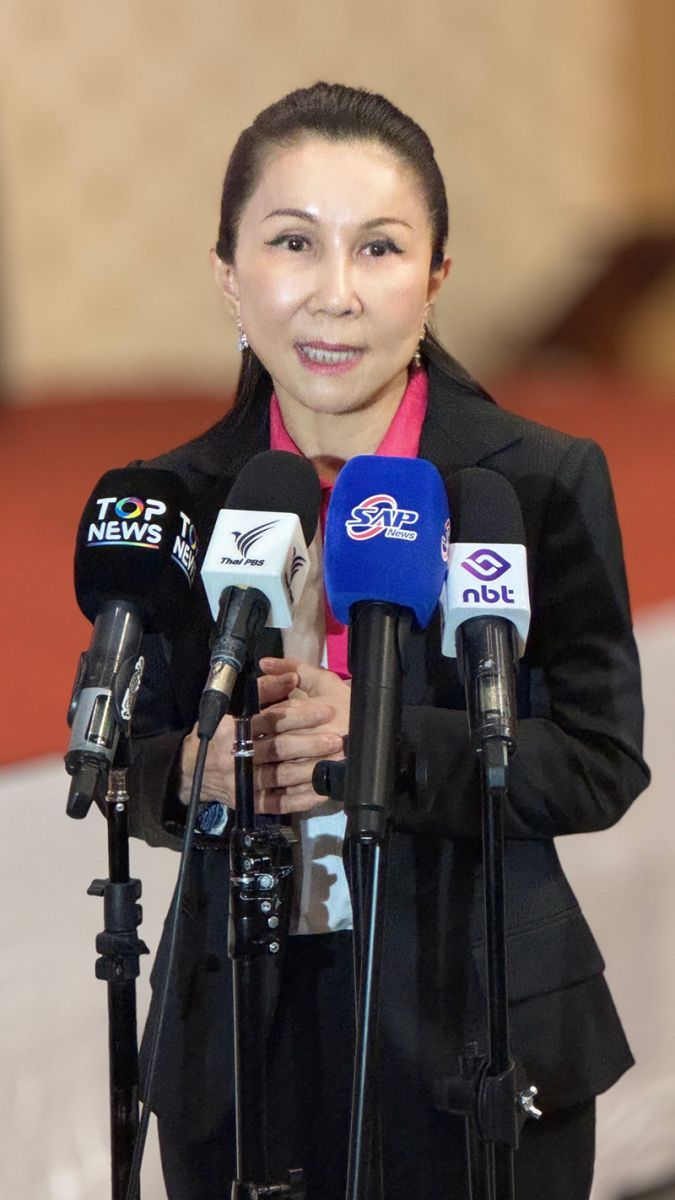 กัญจนา ศิลปอาชา