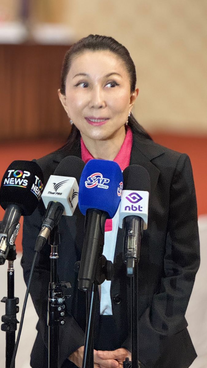 กัญจนา ศิลปอาชา