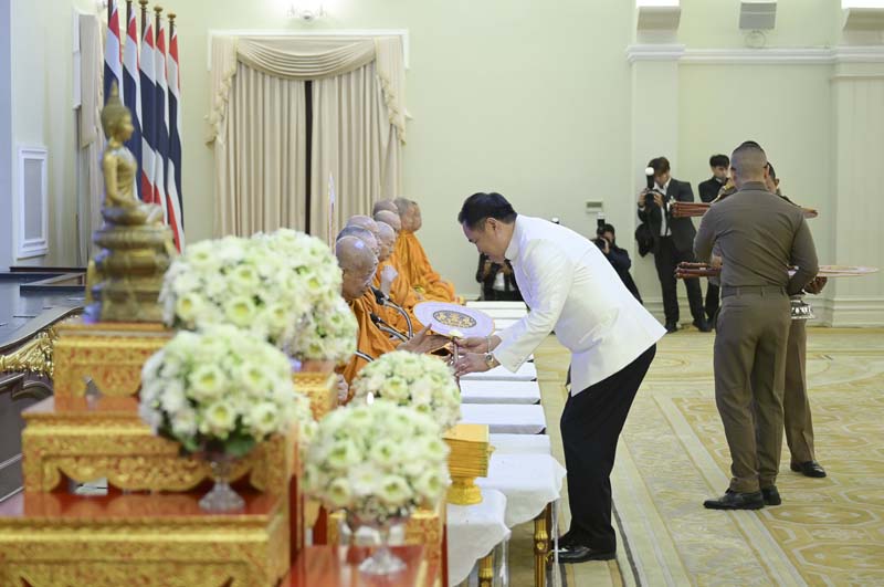 อนุทิน ชาญวีรกูล