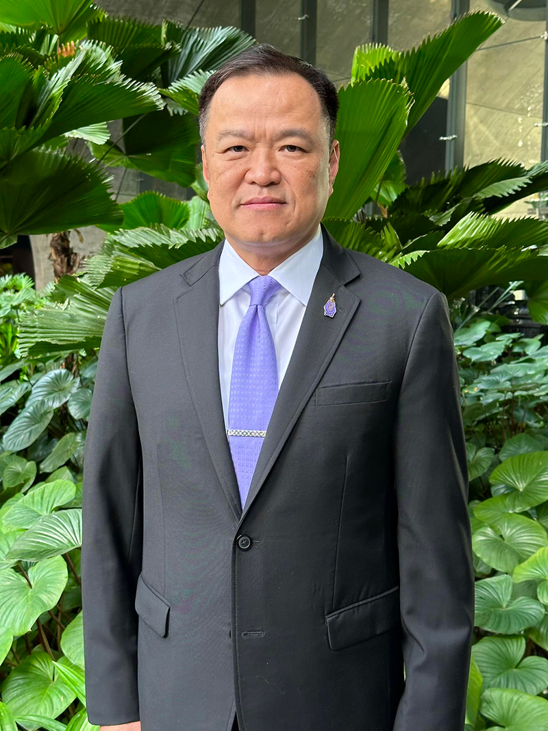 อนุทิน ชาญวีรกูล