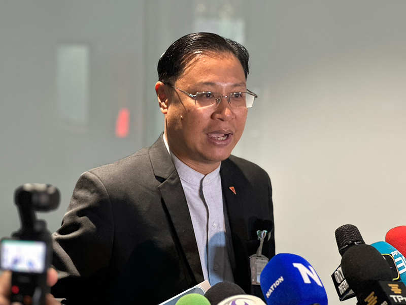 ณัฐวุฒิ  บัวประทุม