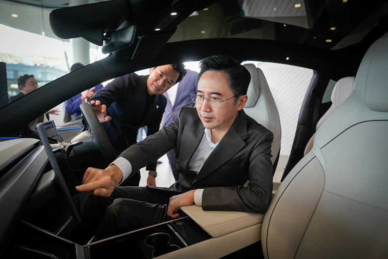 ยศชนัน วงศ์สวัสดิ์