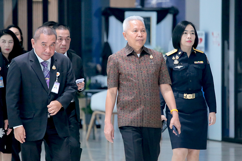 โสภณ ซารัมย์