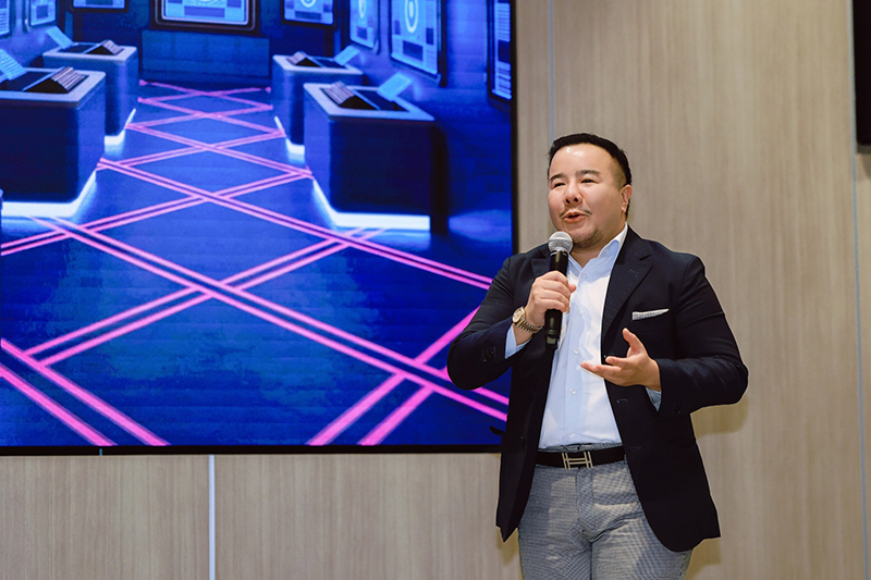 ณัฏฐ์ มงคลนาวิน