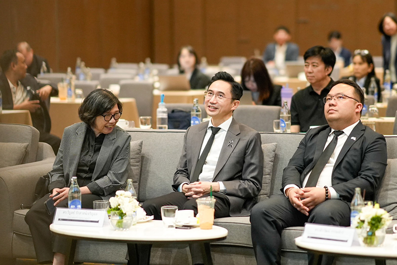 ยศชนัน วงศ์สวัสดิ์