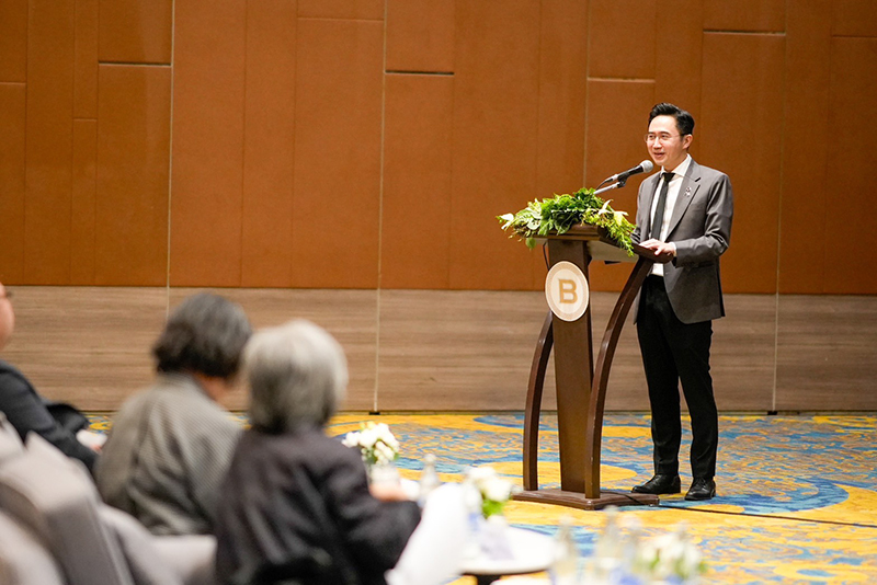 ยศชนัน วงศ์สวัสดิ์