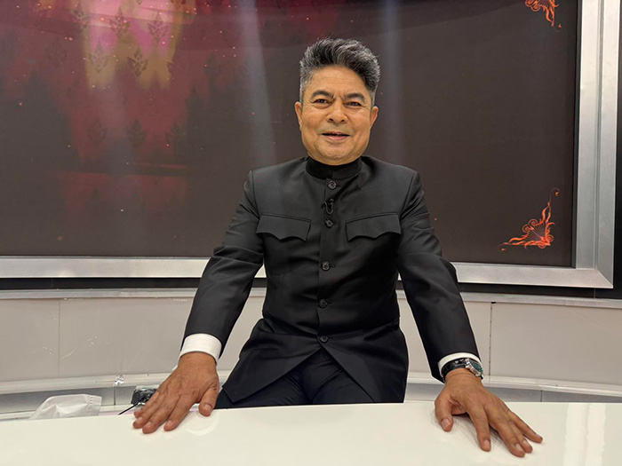 เทพไท เสนพงศ์