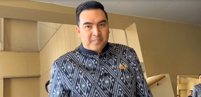 วัชระพล ขาวขำ