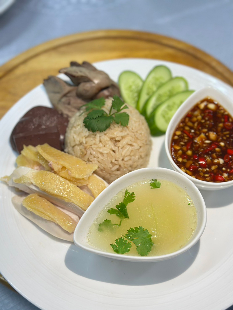 ลุงป้อมทำข้าวมันไก่