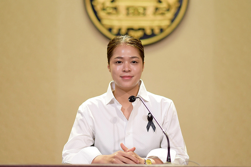 พลอยทะเล ลักษมีแสงจันทร์