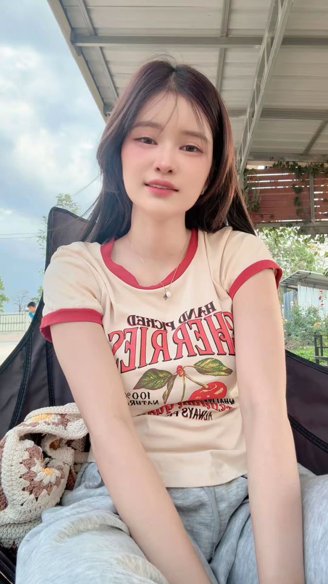 เอ๋ มิรา