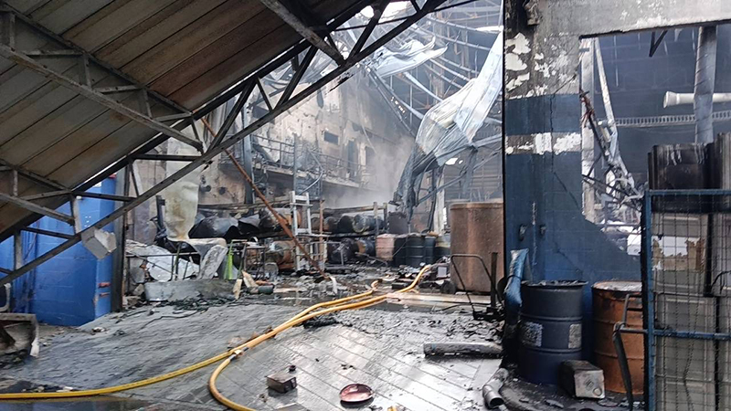 ไฟไหม้โรงงานผสมสี