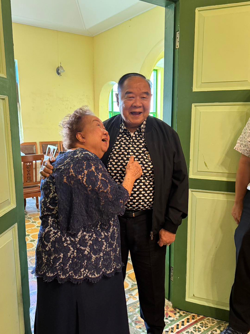 ลุงป้อม