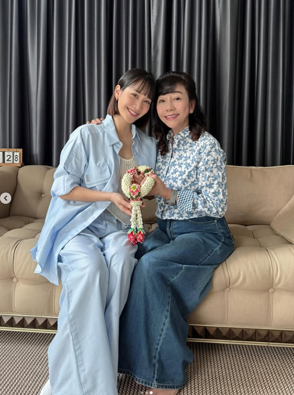 มิน พีชญา