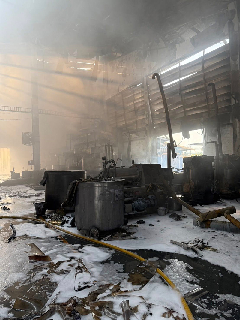 ไฟไหม้โรงงานผสมสี