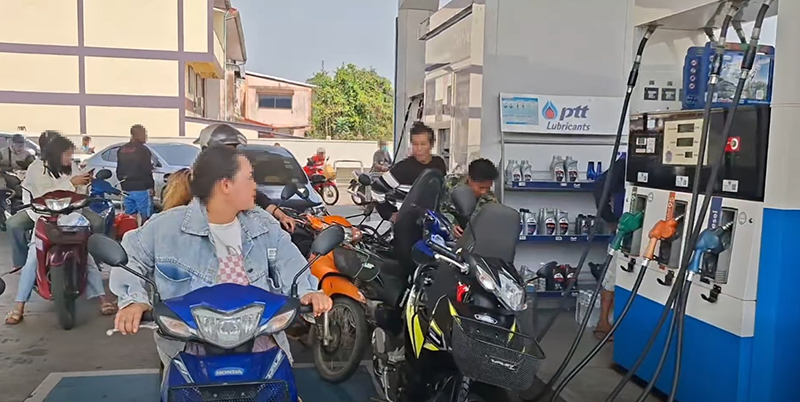 น้ำมันขาดแคลน