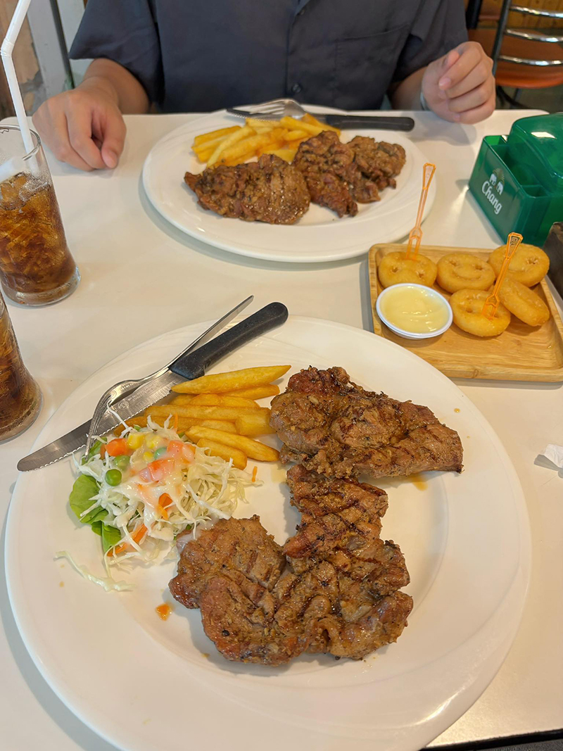 สเต๊กดังย่านวังหลัง