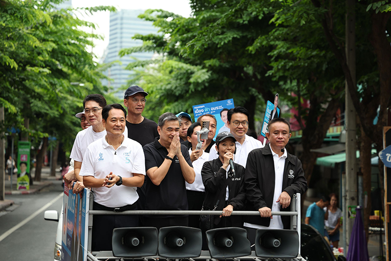 อนุชา บูรพชัยศรี
