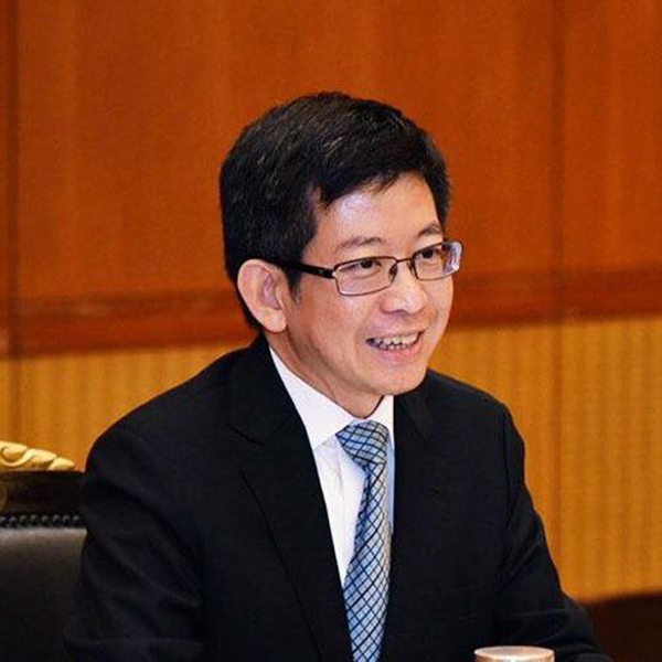 ดร กอบศักดิ์ ภูตระกูล