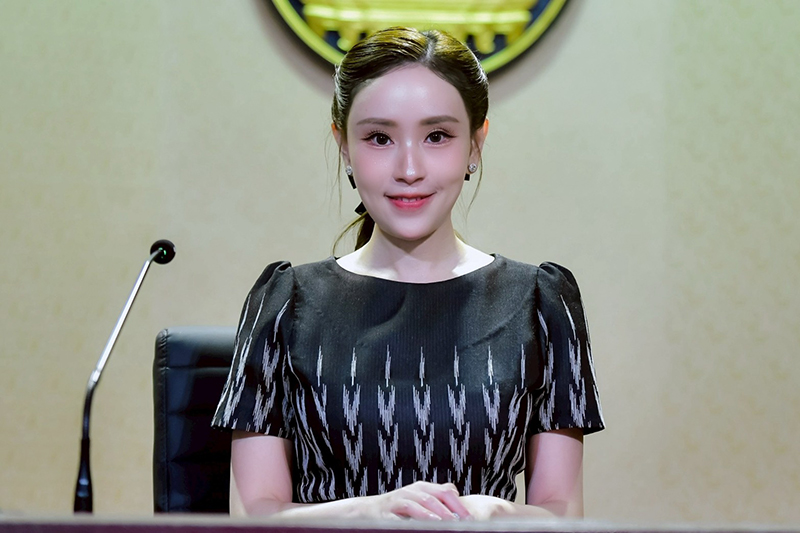 ภัทร์ดารัสมิ์ ทองสลวยกร 